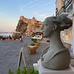 Tra Storia E Mare 公寓