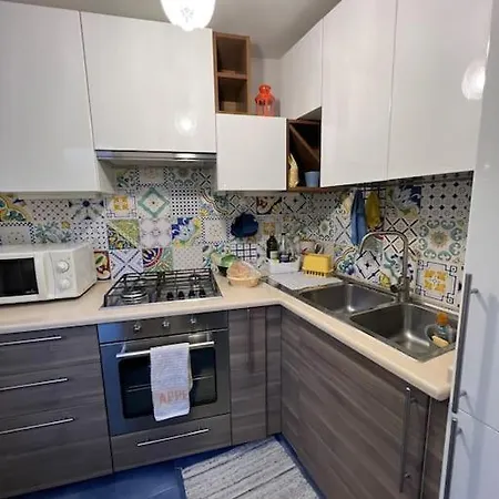 Tra Storia E Mare * Ίσκια